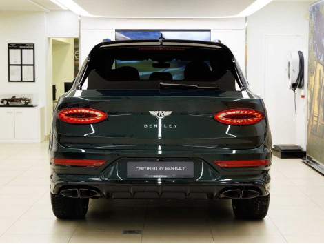 Bentley Bentayga Azure 3700 км