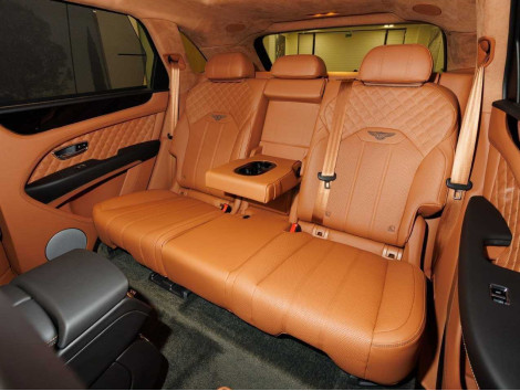 Bentley Bentayga Azure 3700 км