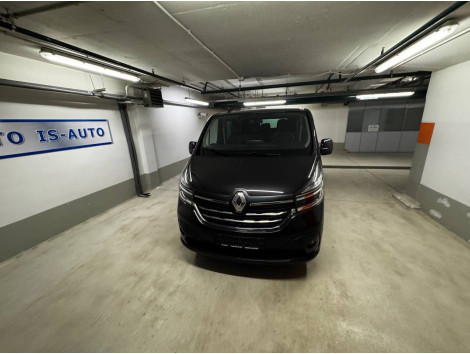 Renault Trafic 2.0 AMT, 22300 км